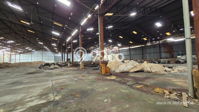 Gudang paling strategis disewakan di Medan Satria Bekasi Gudang paling strategis disewakan di Medan Satria Bekasi