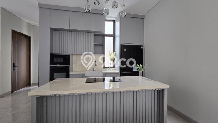 Dijual Rumah Luas Megah Dengan View Cantik di Summarecon Bekasi, Bekasi Dijual Rumah Luas Megah Dengan View Cantik di Summarecon Bekasi, Bekasi
