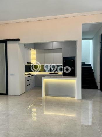 Rumah Elit Modern Siap Huni di Citraland Surabaya Rumah Elit Modern Siap Huni di Citraland Surabaya