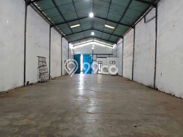 Unit Komersial Disewakan di Surabaya Area Strategis Harga Kompetitif Unit Komersial Disewakan di Surabaya Area Strategis Harga Kompetitif
