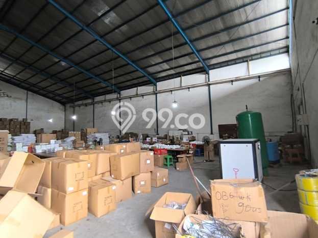 FOR RENT! Gudang di Margomulyo Cocok untuk Bisnis 875m2 FOR RENT! Gudang di Margomulyo Cocok untuk Bisnis 875m2