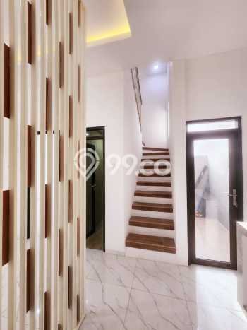 Dijual Rumah 4 Kamar Lokasi Ideal Nyaman dan Strategis di Sambikerep Dijual Rumah 4 Kamar Lokasi Ideal Nyaman dan Strategis di Sambikerep