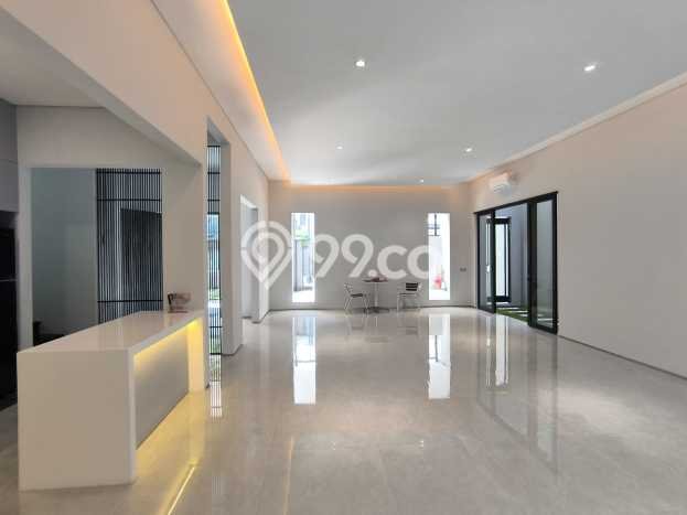 Rumah Elit Modern Siap Huni di Citraland Surabaya Rumah Elit Modern Siap Huni di Citraland Surabaya
