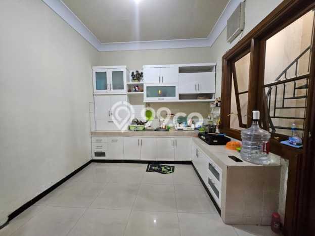 Hunian Nyaman Asri 4 KT Siap Pakai di Jemursari Surabaya Hunian Nyaman Asri 4 KT Siap Pakai di Jemursari Surabaya