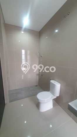 Rumah Luxury Modern Tanpa Renovasi di Citraland Surabaya Rumah Luxury Modern Tanpa Renovasi di Citraland Surabaya