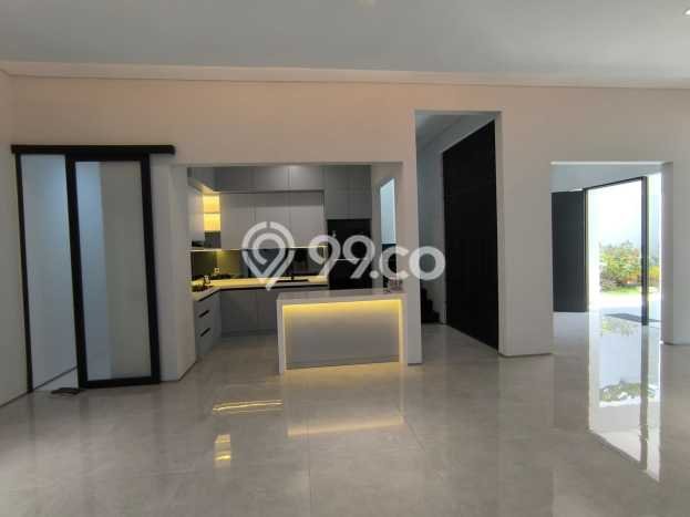 Rumah Elit Modern Siap Huni di Citraland Surabaya Rumah Elit Modern Siap Huni di Citraland Surabaya