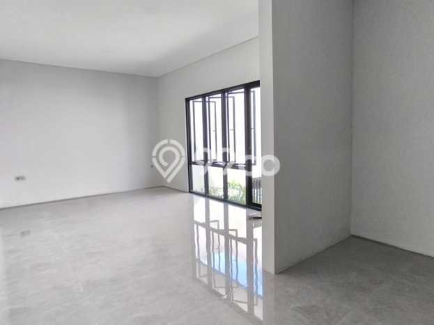 Rumah Elit Modern Siap Huni di Citraland Surabaya Rumah Elit Modern Siap Huni di Citraland Surabaya