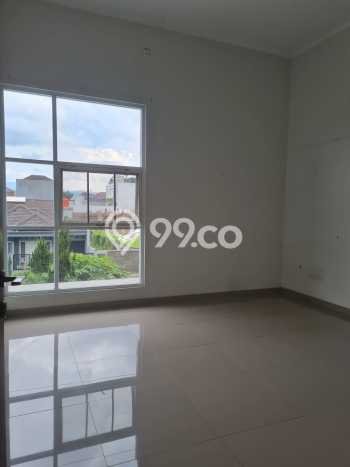 HARGA SPESIAL! Rumah kawasan Mekar Wangi, Dekat Pusat Kota, 3 KM, LT 200m² LB 300m² HARGA SPESIAL! Rumah kawasan Mekar Wangi, Dekat Pusat Kota, 3 KM, LT 200m² LB 300m²