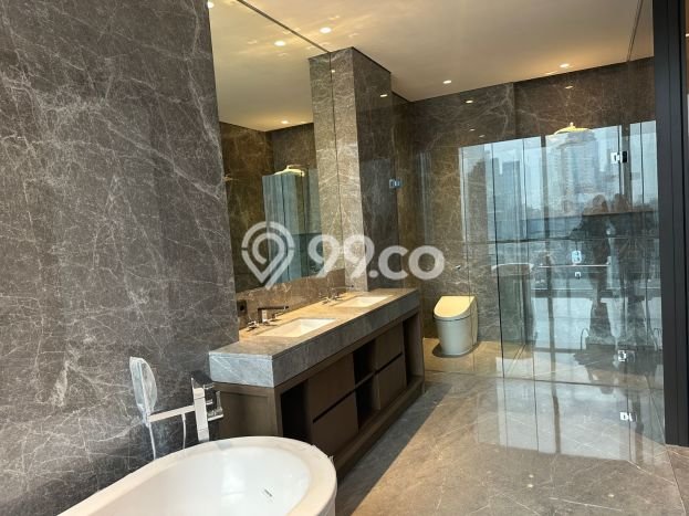 Dijual Apartemen Prestisius di Gatot Subroto 4 Kamar & 4 Kamar Mandi Dijual Apartemen Prestisius di Gatot Subroto 4 Kamar & 4 Kamar Mandi