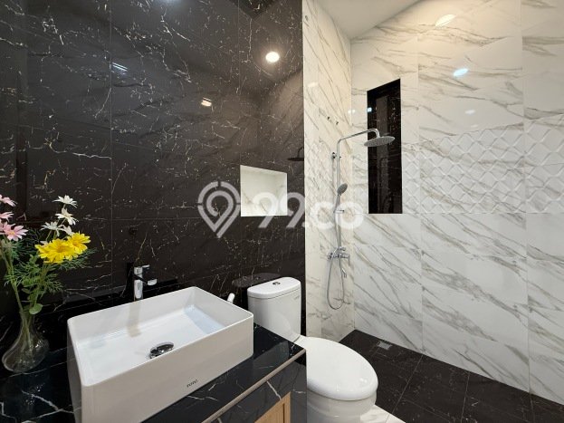 Ready to Use! Luxury House LT 75m2 Desain Elegan di Jelambar Ready to Use! Luxury House LT 75m2 Desain Elegan di Jelambar