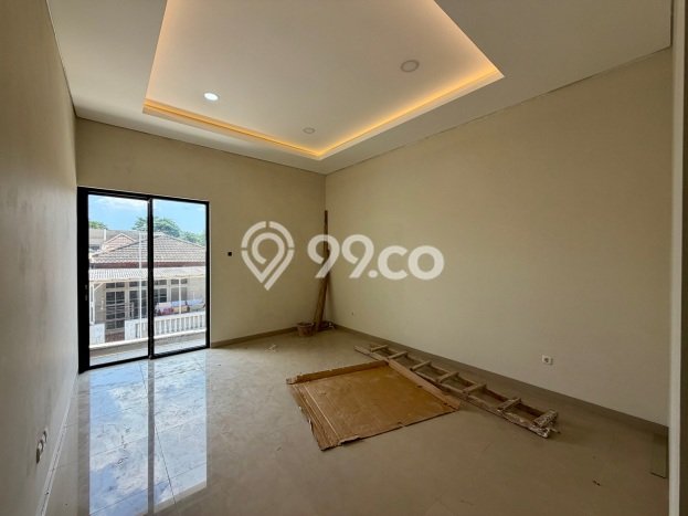 Dijual Rumah Eksklusif 4 KT di Green Ville, Jakarta Barat Dijual Rumah Eksklusif 4 KT di Green Ville, Jakarta Barat