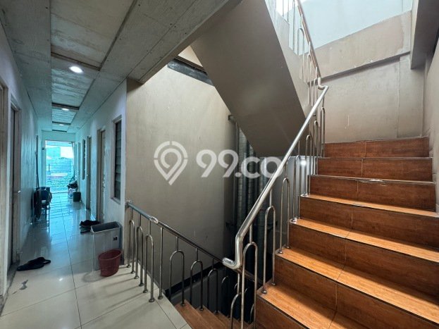 Dijual Rumah Kost di Kemanggisan, Jakarta Barat, 35 KT, 20 KM, Bangunan 945m2 Dijual Rumah Kost di Kemanggisan, Jakarta Barat, 35 KT, 20 KM, Bangunan 945m2