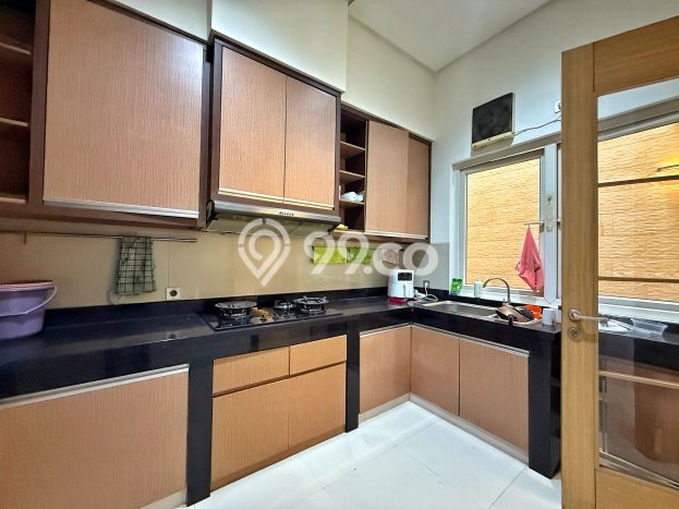 Rumah Elit Modern Siap Huni di Pantai Indah Kapuk Jakarta Utara Rumah Elit Modern Siap Huni di Pantai Indah Kapuk Jakarta Utara