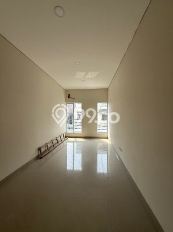 Ruko Dijual di Prime Area Jakarta Barat Luas 75m2 Ruko Dijual di Prime Area Jakarta Barat Luas 75m2
