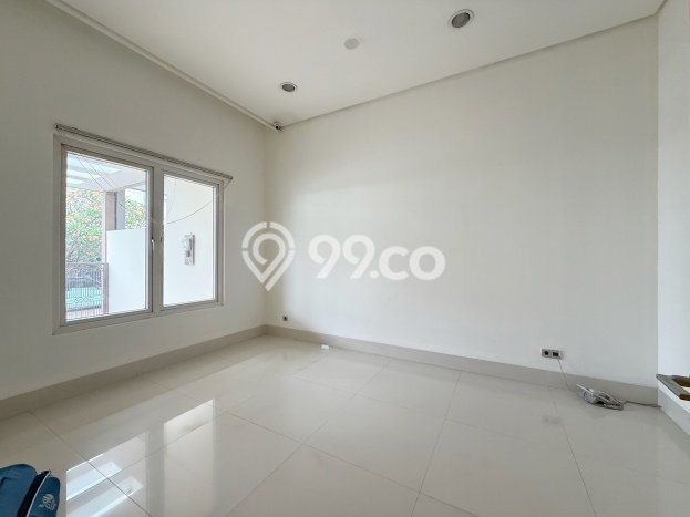 Rumah Elit Modern Siap Huni di Pantai Indah Kapuk Jakarta Utara Rumah Elit Modern Siap Huni di Pantai Indah Kapuk Jakarta Utara