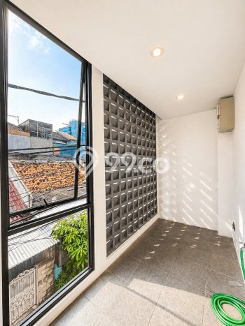 Rumah Kost untuk Dijual di Kemanggisan Punya 26 Kamar Rumah Kost untuk Dijual di Kemanggisan Punya 26 Kamar