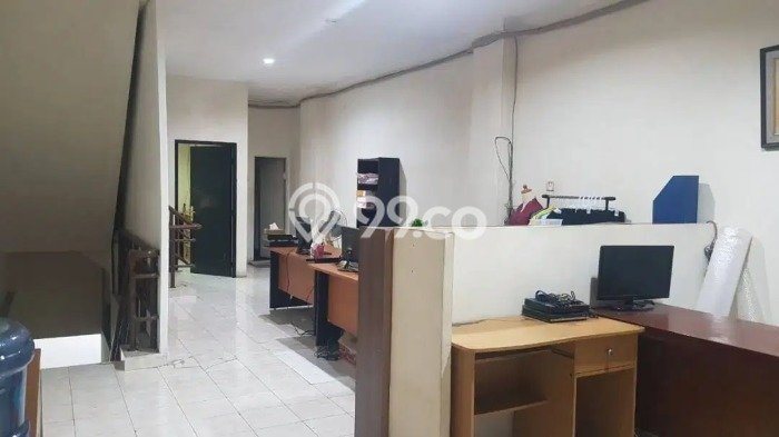 Ruko Bagus Dijual LB 400m2 Lokasi Strategis Jakarta Barat Area Cocok untuk Bisnis Ruko Bagus Dijual LB 400m2 Lokasi Strategis Jakarta Barat Area Cocok untuk Bisnis