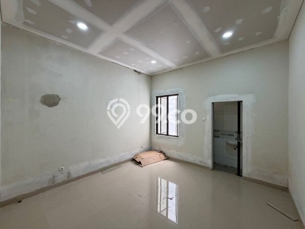 Dijual Rumah Eksklusif 4 KT di Green Ville, Jakarta Barat Dijual Rumah Eksklusif 4 KT di Green Ville, Jakarta Barat