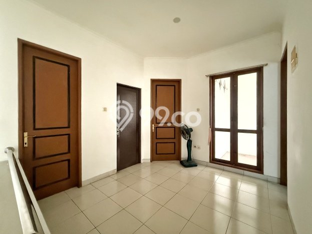 Ready to Use! Premium House LT 144m2 Desain Elegan di Permata Buana Ready to Use! Premium House LT 144m2 Desain Elegan di Permata Buana