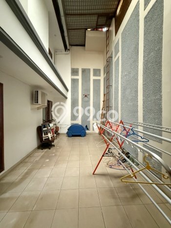 Ready to Use! Premium House LT 144m2 Desain Elegan di Permata Buana Ready to Use! Premium House LT 144m2 Desain Elegan di Permata Buana