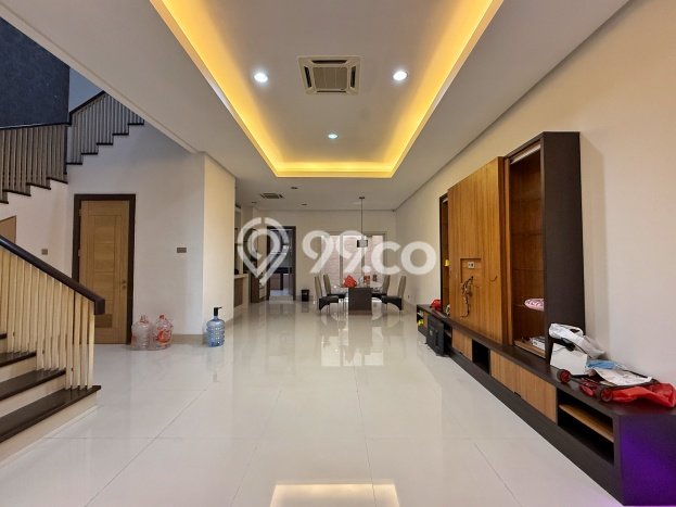 Rumah Elit Modern Siap Huni di Pantai Indah Kapuk Jakarta Utara Rumah Elit Modern Siap Huni di Pantai Indah Kapuk Jakarta Utara