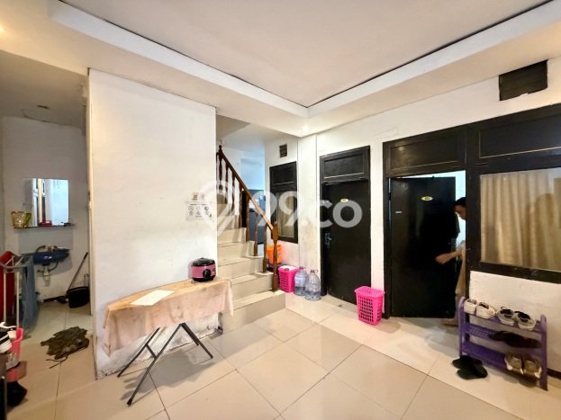 Dijual Rumah Kost di Tanjung Duren, Jakarta Barat, 22 KT, 9 KM, Bangunan 300m2 Dijual Rumah Kost di Tanjung Duren, Jakarta Barat, 22 KT, 9 KM, Bangunan 300m2