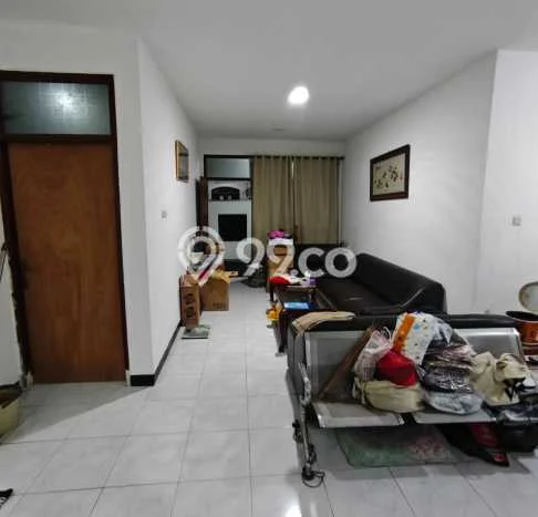 Rumah Elit Modern Tanpa Renovasi di Tanjung Duren Jakarta Barat Rumah Elit Modern Tanpa Renovasi di Tanjung Duren Jakarta Barat