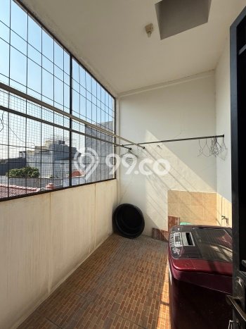 Rumah Modern 5 KT di Tanjung Duren Jakarta Barat Unfurnished Rumah Modern 5 KT di Tanjung Duren Jakarta Barat Unfurnished