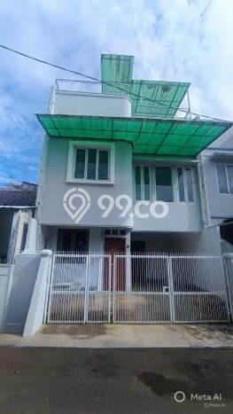 Dijual Rumah Mewah Elegan Dengan View Cantik di Sunrise Garden, Jakarta Barat Dijual Rumah Mewah Elegan Dengan View Cantik di Sunrise Garden, Jakarta Barat