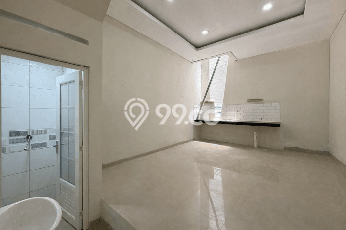 Dijual Rumah Eksklusif 4 KT di Green Ville, Jakarta Barat Dijual Rumah Eksklusif 4 KT di Green Ville, Jakarta Barat