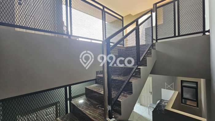 Rumah Kost Dijual Lokasi Kebayoran Baru, Jakarta Selatan, 17 Kamar Tidur, 17 Kamar Mandi, 416m2 Rumah Kost Dijual Lokasi Kebayoran Baru, Jakarta Selatan, 17 Kamar Tidur, 17 Kamar Mandi, 416m2