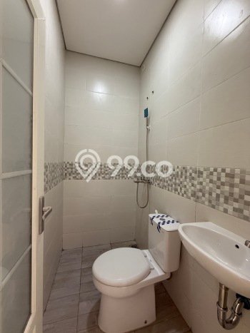 Ruko Dijual di Prime Area Jakarta Barat Luas 75m2 Ruko Dijual di Prime Area Jakarta Barat Luas 75m2