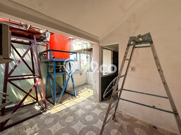 Unit Ruko Dijual di Jakarta Barat LT 77m2 & LB 216m2 Unit Ruko Dijual di Jakarta Barat LT 77m2 & LB 216m2