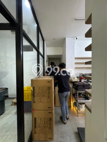 Dijual Rumah Kost di Kemanggisan, Jakarta Barat, 35 KT, 20 KM, Bangunan 945m2 Dijual Rumah Kost di Kemanggisan, Jakarta Barat, 35 KT, 20 KM, Bangunan 945m2