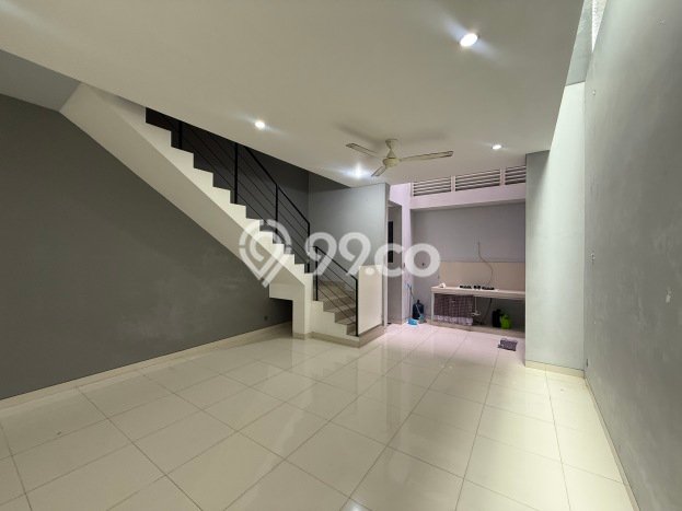 Jual Rumah Strategis Bagus Punya 5 KT di Kebon Jeruk Jakarta Barat SHM Jual Rumah Strategis Bagus Punya 5 KT di Kebon Jeruk Jakarta Barat SHM