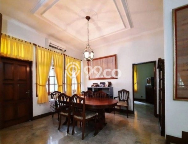 Rumah Luxury Modern Tanpa Renovasi di Pejaten Jakarta Selatan Rumah Luxury Modern Tanpa Renovasi di Pejaten Jakarta Selatan