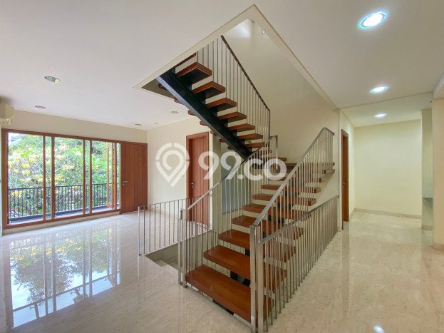 Hunian Minimalis Untuk Disewakan di Senopati Jakarta Selatan 4 KT & 4 KM Hunian Minimalis Untuk Disewakan di Senopati Jakarta Selatan 4 KT & 4 KM