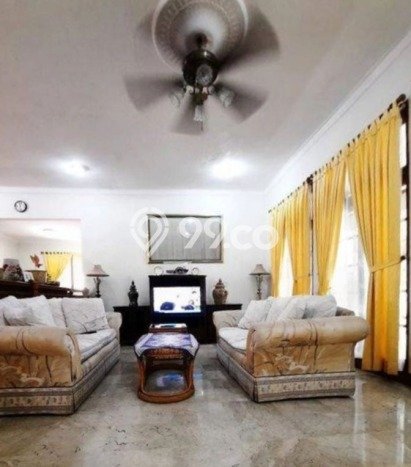 Rumah Luxury Modern Tanpa Renovasi di Pejaten Jakarta Selatan Rumah Luxury Modern Tanpa Renovasi di Pejaten Jakarta Selatan
