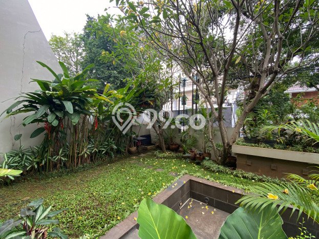 Hunian Minimalis Untuk Disewakan di Senopati Jakarta Selatan 4 KT & 4 KM Hunian Minimalis Untuk Disewakan di Senopati Jakarta Selatan 4 KT & 4 KM