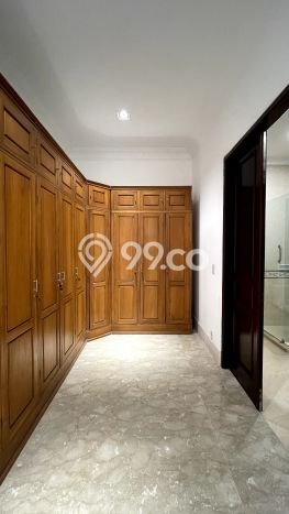 Rumah Mewah LB 500m2 Siap Huni Desain Elegan di Kemang, Jakarta Selatan Rumah Mewah LB 500m2 Siap Huni Desain Elegan di Kemang, Jakarta Selatan