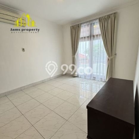Rumah sewa siap pakai 4 KT di Pondok Indah, Jakarta Selatan Rumah sewa siap pakai 4 KT di Pondok Indah, Jakarta Selatan