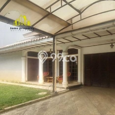 Ready to Use! Premium House LT 504m2 Desain Modern di Kuningan Ready to Use! Premium House LT 504m2 Desain Modern di Kuningan