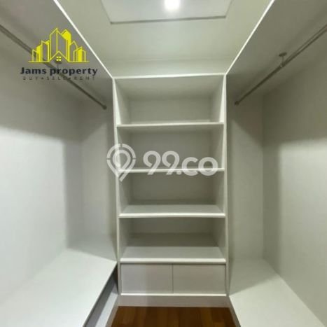 Apartemen Disewakan 3 Kamar Hemat Siap Huni di Jakarta Selatan, Luas 129m2 Apartemen Disewakan 3 Kamar Hemat Siap Huni di Jakarta Selatan, Luas 129m2