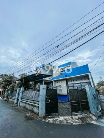 For Sale Rumah Mewah Exclusive di Kramat Jati, Jakarta Timur For Sale Rumah Mewah Exclusive di Kramat Jati, Jakarta Timur
