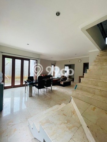 Ready to Use! Luxury House LT 266m2 Desain Modern di Kebayoran Lama Ready to Use! Luxury House LT 266m2 Desain Modern di Kebayoran Lama