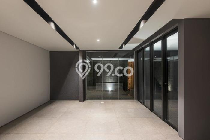Rumah Luxury Modern Tanpa Renovasi di Kemang Jakarta Selatan Rumah Luxury Modern Tanpa Renovasi di Kemang Jakarta Selatan