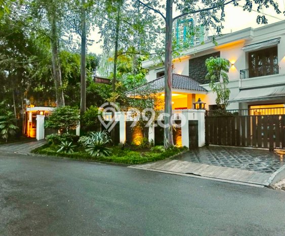 Hunian Mewah LB 1100m2 Siap Huni Desain Elegan di Pondok Indah, Jakarta Selatan Hunian Mewah LB 1100m2 Siap Huni Desain Elegan di Pondok Indah, Jakarta Selatan