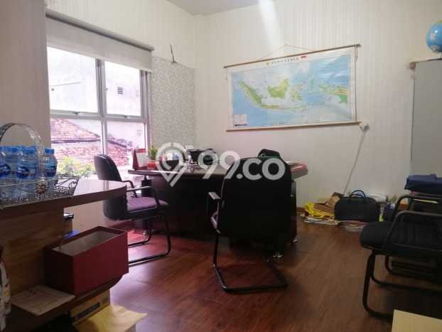 Ruko Dijual di Jakarta Pusat LT 135m2 & LB 135m2 Lokasi Terbaik! Ruko Dijual di Jakarta Pusat LT 135m2 & LB 135m2 Lokasi Terbaik!