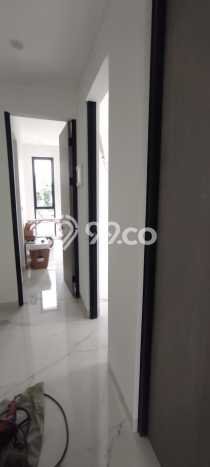 Rumah Mewah LB 170m2 Siap Huni Desain Elegan di Kalideres, Jakarta Barat Rumah Mewah LB 170m2 Siap Huni Desain Elegan di Kalideres, Jakarta Barat