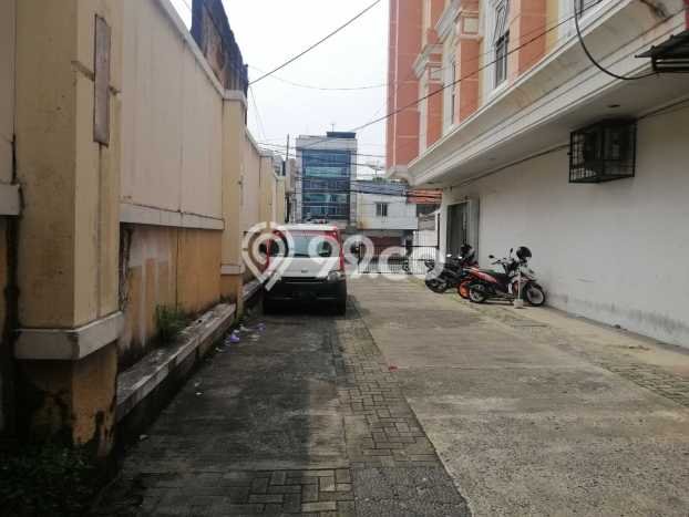 Ruko Dijual di Jakarta Pusat LT 135m2 & LB 135m2 Lokasi Terbaik! Ruko Dijual di Jakarta Pusat LT 135m2 & LB 135m2 Lokasi Terbaik!